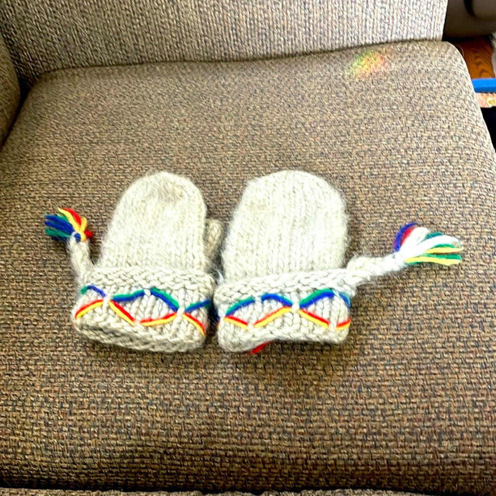 Vintage Knitted Mittens